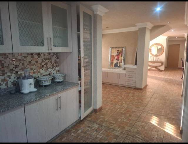 5 BEDROOM HOUSE FOR SALE IN AMANDASIG